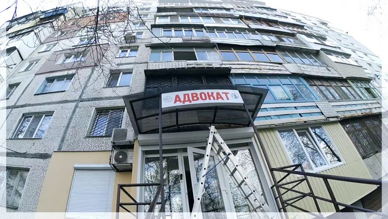 Лайтбокс по форме навесного козырька