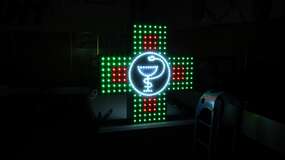 Двухцветный светодиодный двусторонний аптечный крест