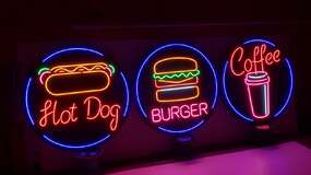 neonovaya-nadpis-khotdog